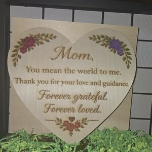 Happy Mothers Day, Wooden Heart Plaque "Mom"